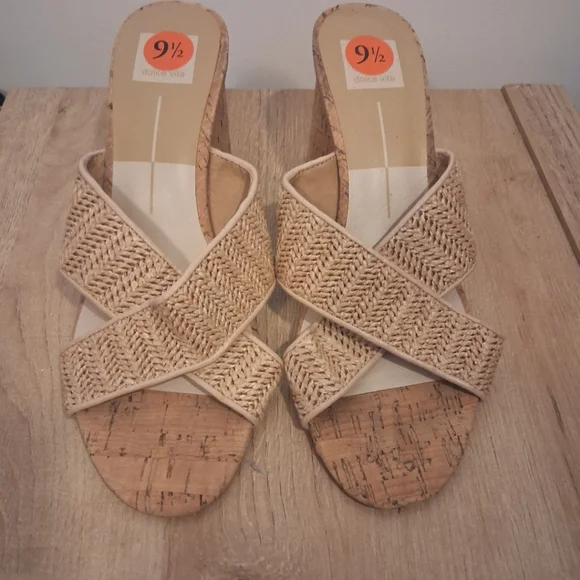 Dolce Vita Sandals Nude Tan Beige Raffia Rattan Heeled Heels Size 9.5 - Picture 2 of 5